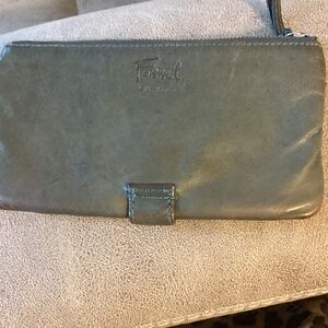 Vintage Fossil slim leather women’ s Green Bifold snap close wallet